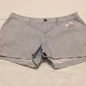 Old Navy Shorts Sz 4 NWT
